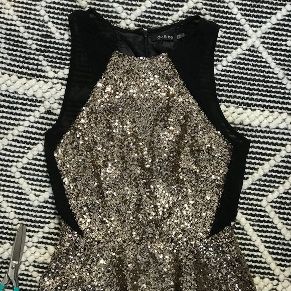 Sequins Top - Picture 4 of 6